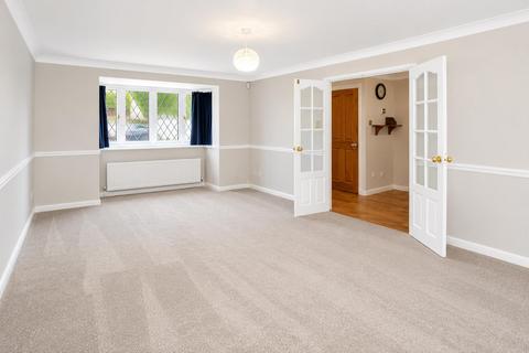 4 bedroom detached house for sale, Thurnham Way, Tadworth