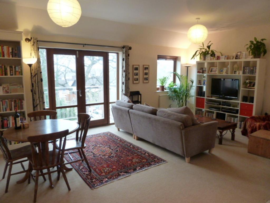Apartment in Nottingham - View 3