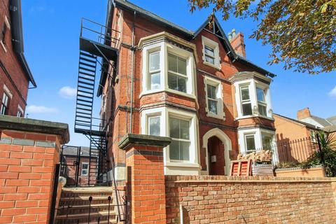 2 bedroom flat to rent, Flat 1, Forest Road West, Nottingham, NG7 4EQ