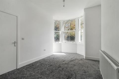 2 bedroom flat to rent, Flat 1, Forest Road West, Nottingham, NG7 4EQ