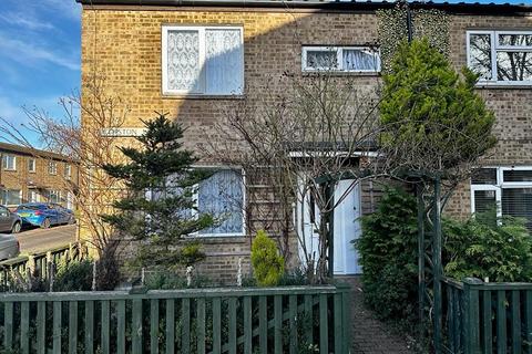 3 bedroom terraced house to rent, Clipston Walk, Peterborough, Cambridgeshire