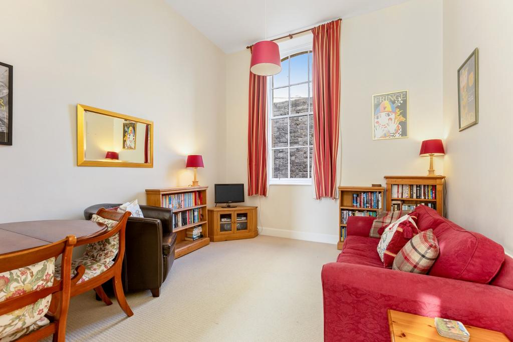 Apartment in Edinburgh - View 2