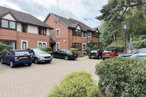 2 bedroom flat for sale, Priory Road, Warwick