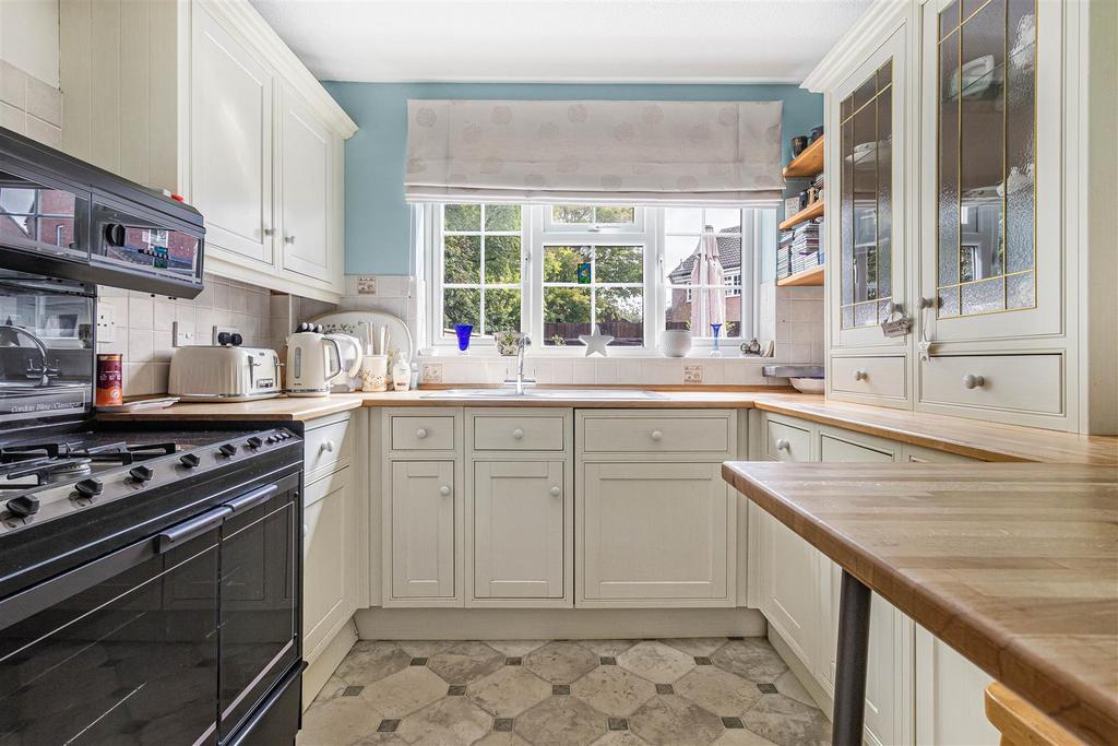 House in Cambridge, Cherry Hinton - View 5
