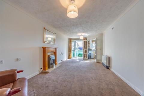 2 bedroom retirement property for sale, MONTAGUE COURT, Westcliff-On-Sea