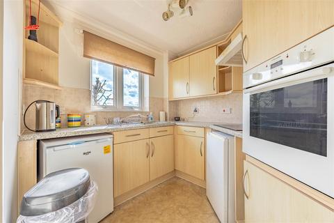 2 bedroom retirement property for sale, MONTAGUE COURT, Westcliff-On-Sea