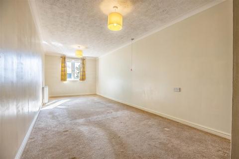 2 bedroom retirement property for sale, MONTAGUE COURT, Westcliff-On-Sea