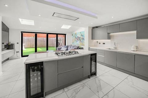 4 bedroom detached house for sale, Newark Drive, Great Sankey, WA5