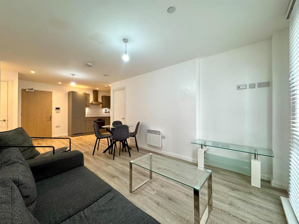 Apartment in Birmingham, Rea Valley, Digbeth - View 2