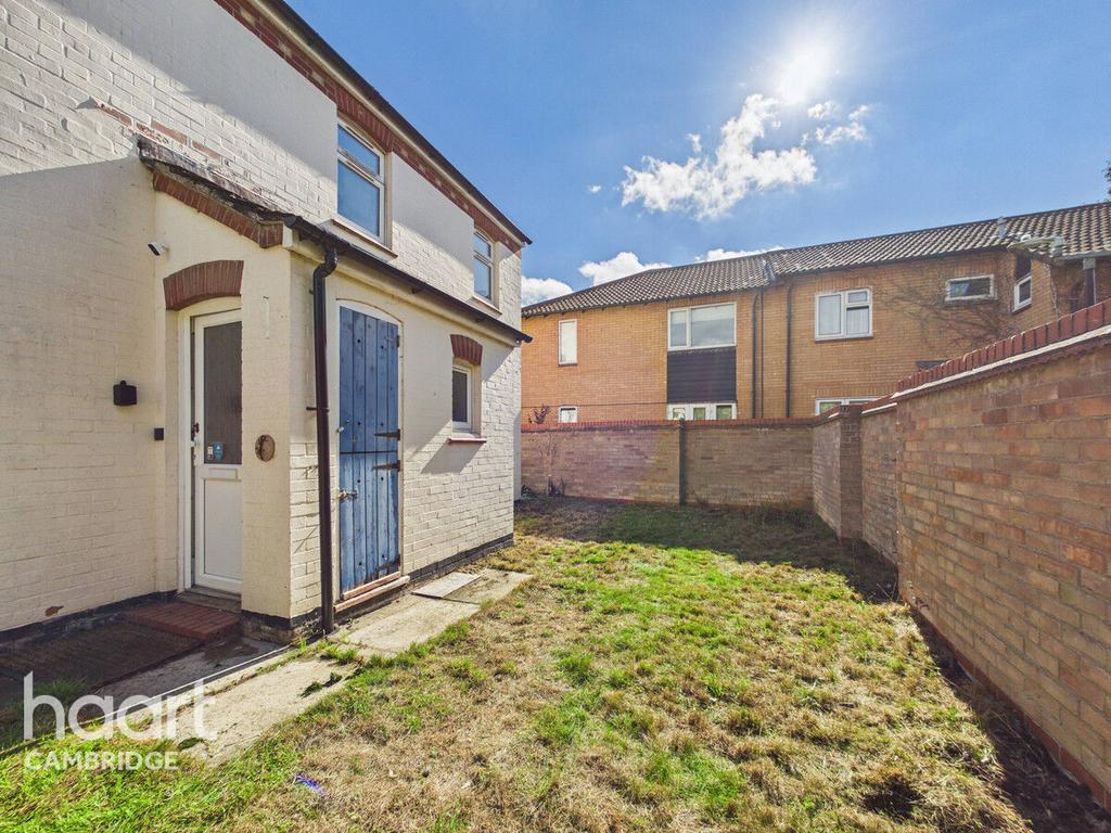House in Cambridge, Chesterton - More