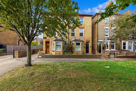 1 bedroom apartment for sale, Albany Road, Sittingbourne ME10
