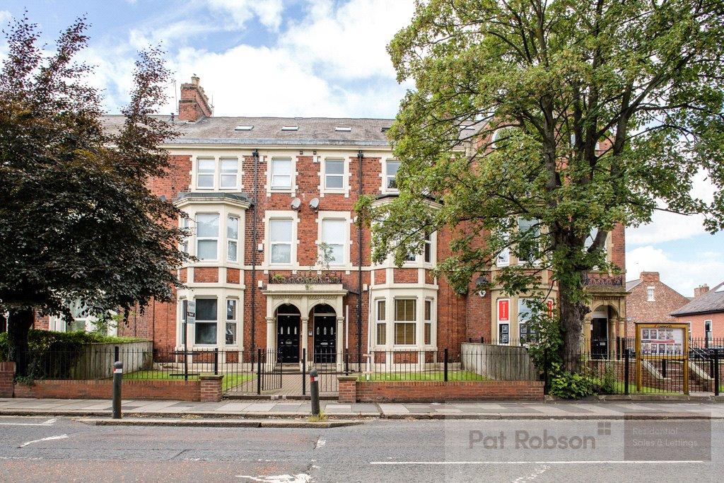 Apartment in Newcastle Upon Tyne - View 3