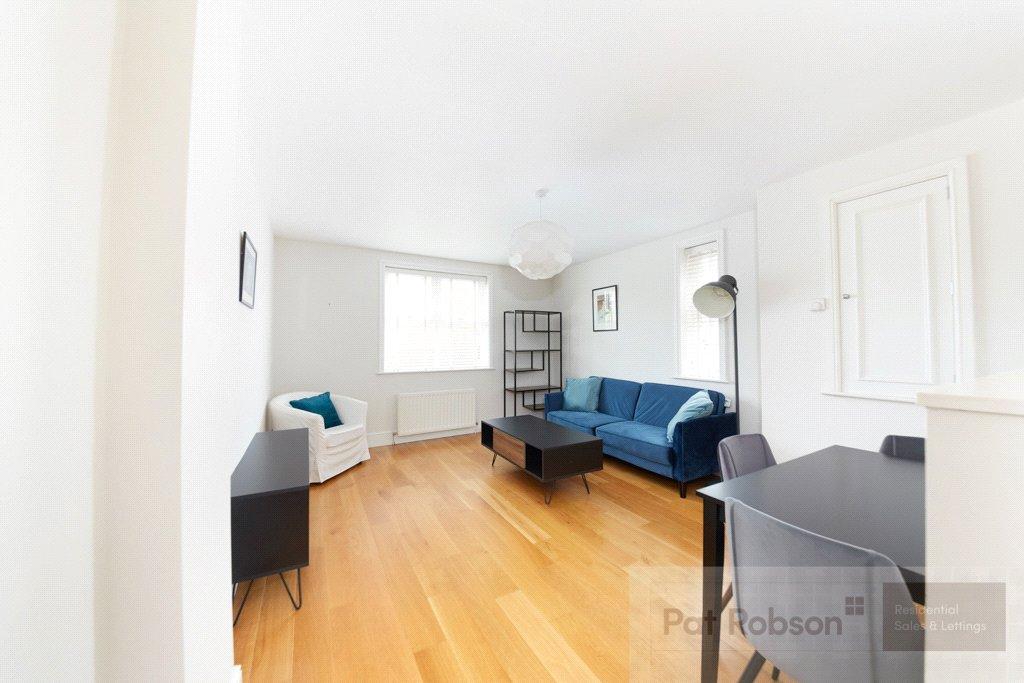Apartment in Newcastle Upon Tyne - View 5