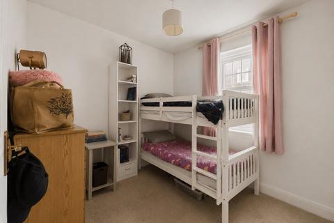 2 bedroom terraced house to rent, St. Johns Place, Canterbury