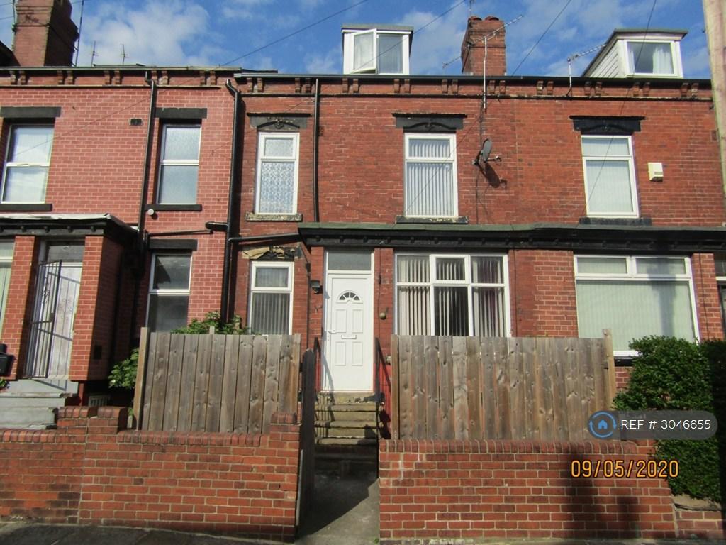House in Leeds - View 2