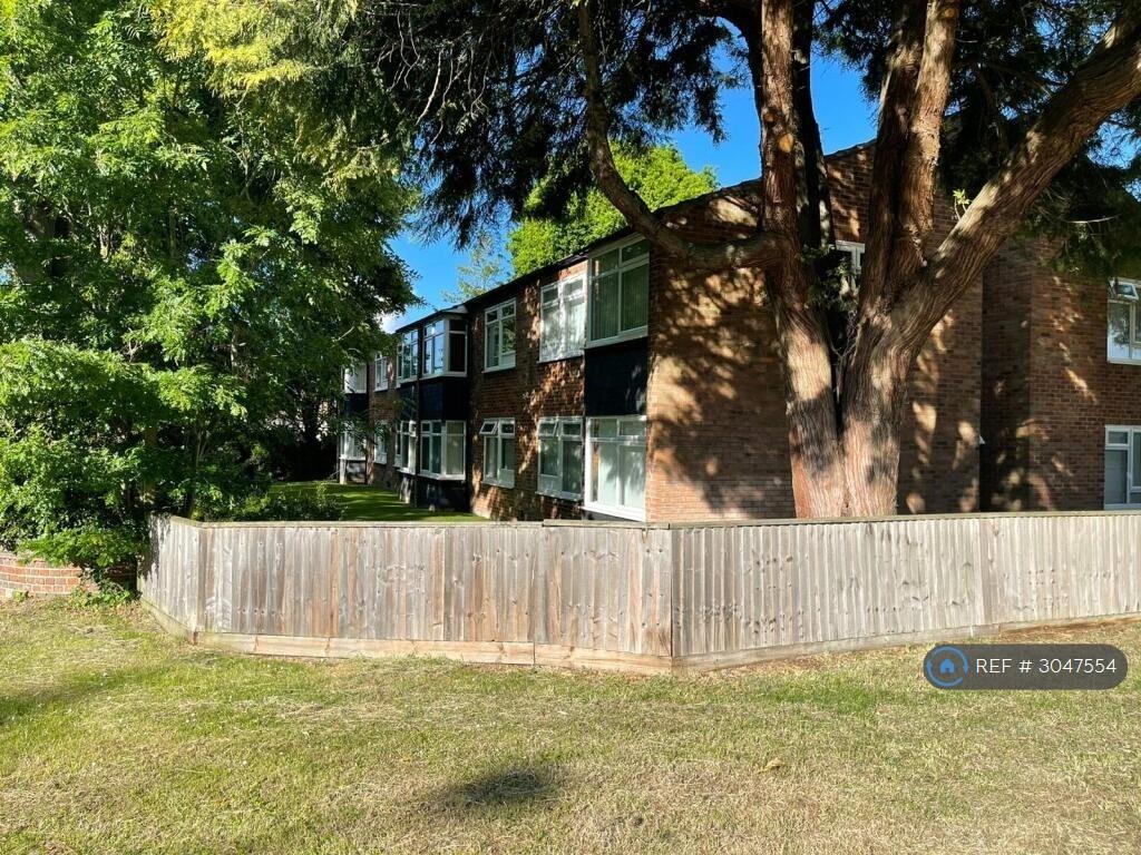 Apartment in Reading, Lower Earley, Earley - View 3