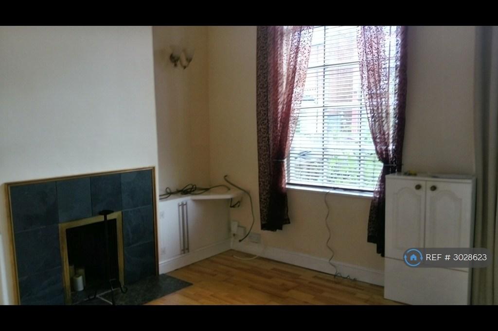 House in Nottingham - View 2