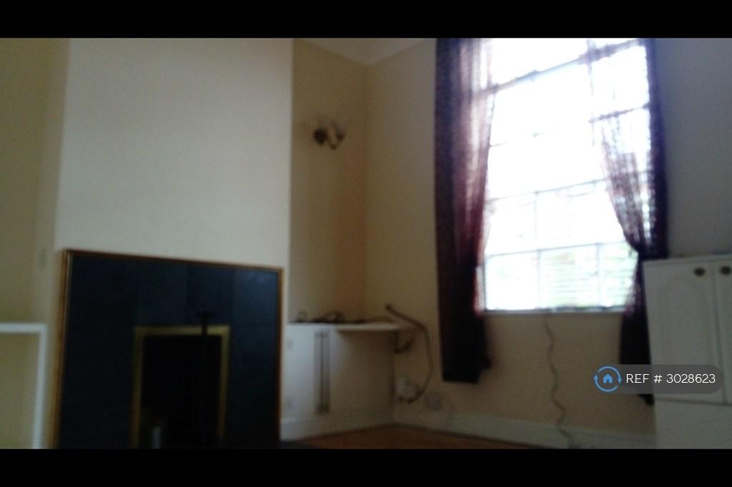 House in Nottingham - View 4