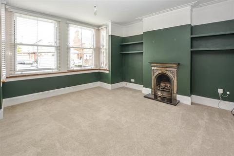1 bedroom apartment for sale, Robin Hood Road, Brentwood