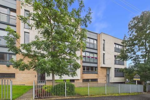 2 bedroom flat to rent, Great Dovehill, Glasgow, G1