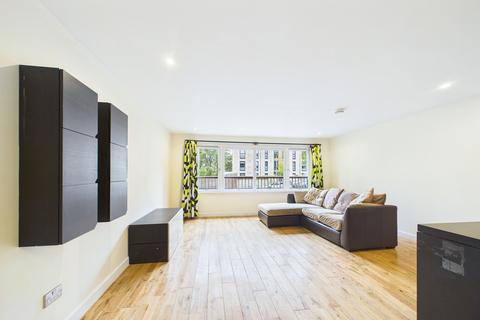2 bedroom flat to rent, Great Dovehill, Glasgow, G1