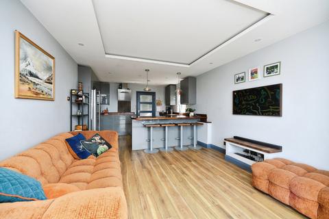 3 bedroom bungalow for sale, Arlington Gardens, Saltdean, Brighton, East Sussex, BN2