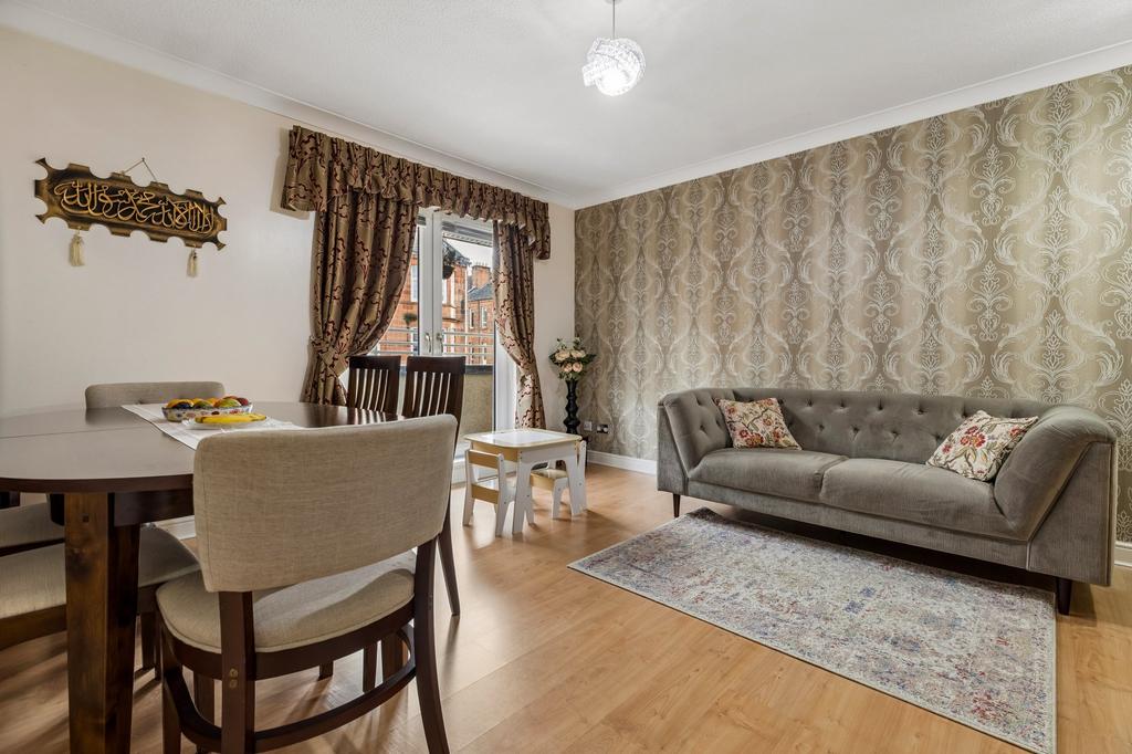 Apartment in Glasgow - View 2