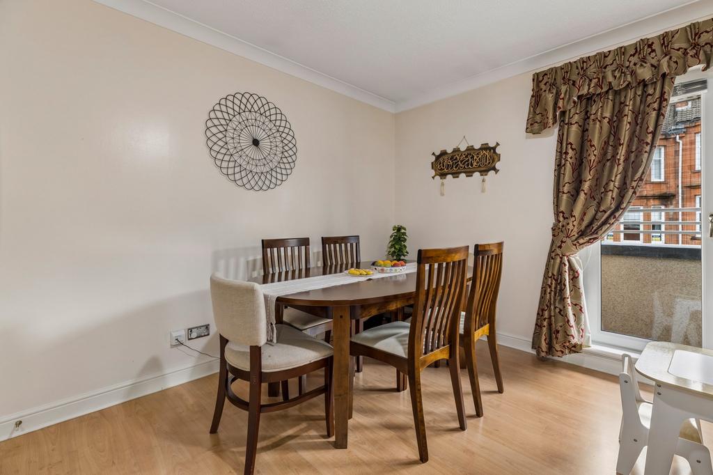 Apartment in Glasgow - View 4