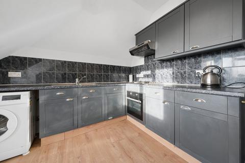 2 bedroom flat to rent, St Leonard's Road, London W13