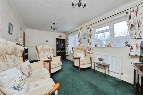 2 bedroom ground floor flat for sale, Hauteyn Court, NORWICH