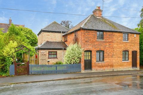 3 bedroom semi-detached house for sale, Henley Road, Sandford-on-Thames, Oxford, Oxfordshire, OX4