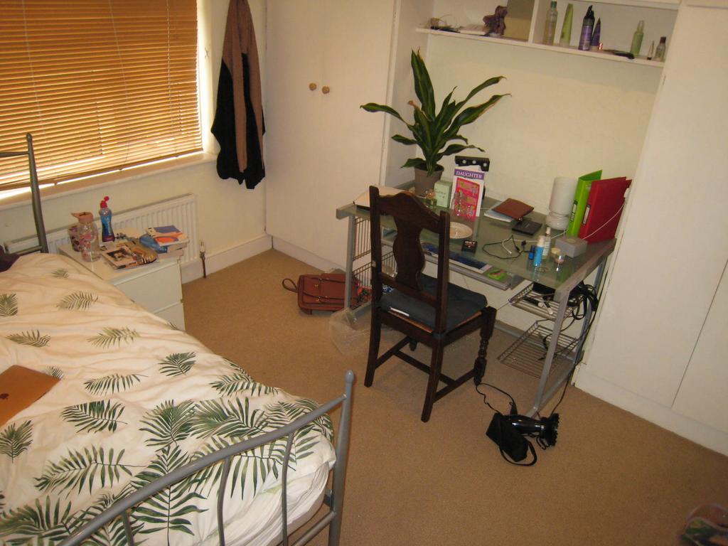 House in Brighton - View 4