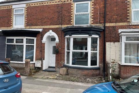 2 bedroom terraced house to rent, Ceylon St, Hull, HU9 5RE