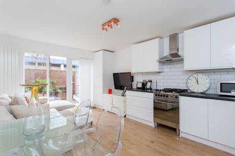 4 bedroom terraced house for sale, Burnett Close, London, E9