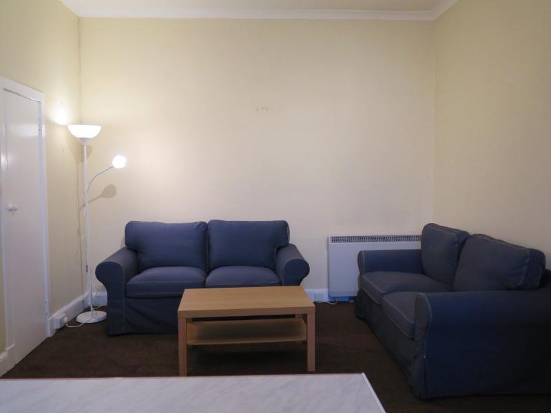 Apartment in Edinburgh - View 3