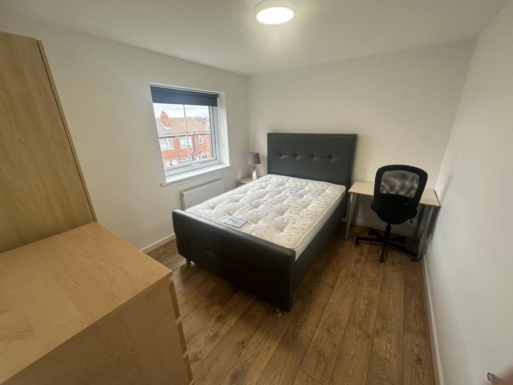 Apartment in Leeds - More