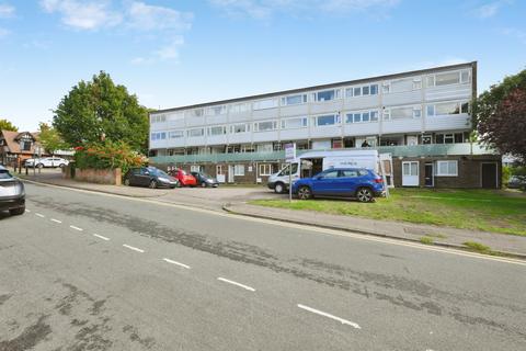 1 bedroom flat for sale, Crib Street, WARE