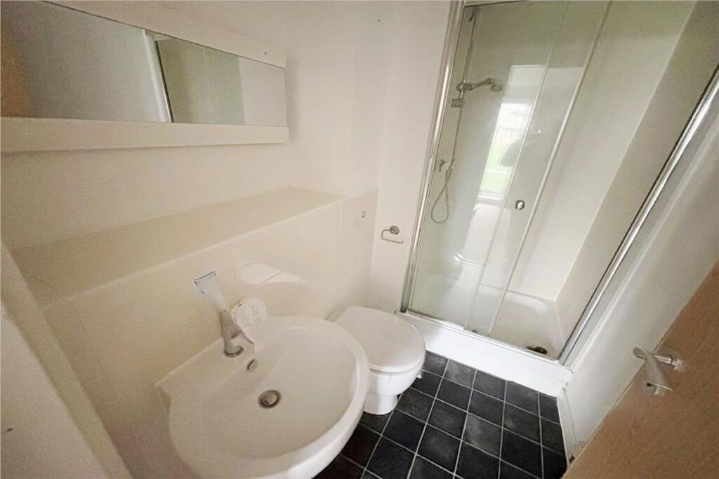 Apartment in Edinburgh, Granton and District - More