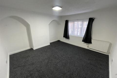 2 bedroom terraced house to rent, Shuttleworth Road, Preston