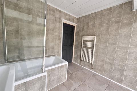 3 bedroom apartment to rent, Pentwyn Baglan Road, Baglan, Port Talbot, SA12