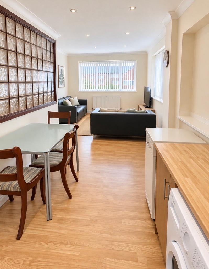 Apartment in Newcastle upon Tyne - More