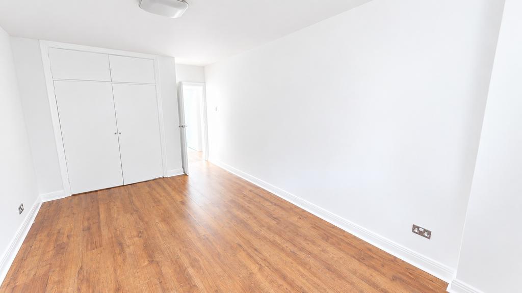 Apartment in Hove - View 3