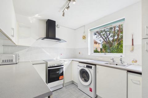 2 bedroom ground floor flat for sale, Tonnelier Road, Nottingham, Nottingham, Nottinghamshire, NG7