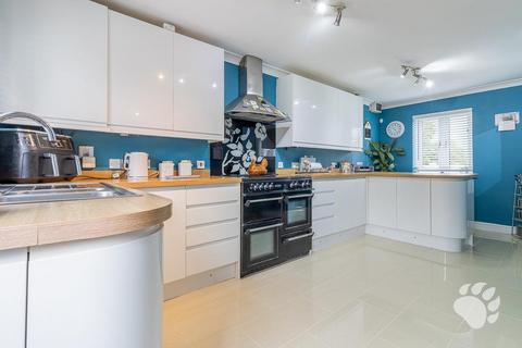4 bedroom detached house for sale, Woodberry Road, Wickford SS11