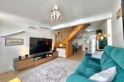 2 bedroom terraced house for sale, Regent Street, Watford, WD24