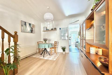2 bedroom terraced house for sale, Regent Street, Watford, WD24