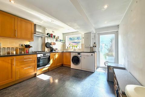 2 bedroom terraced house for sale, Regent Street, Watford, WD24