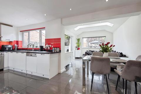3 bedroom detached house for sale, Housman Avenue, Royston