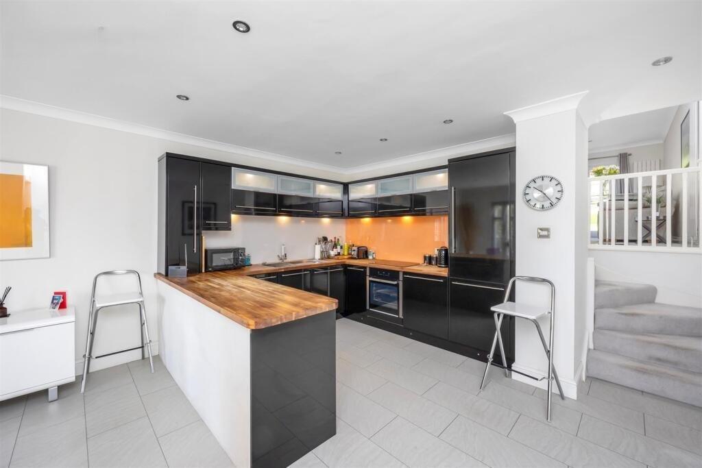 House in Brighton - View 4