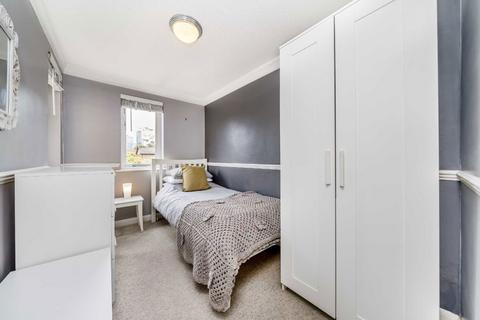 2 bedroom flat for sale, Timber Pond Road, London SE16